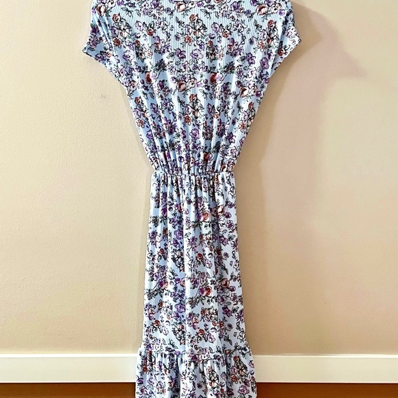 NWOT Blue Floral Summer Dress by Caution to the Wind Size Medium - Picture 4 of 7